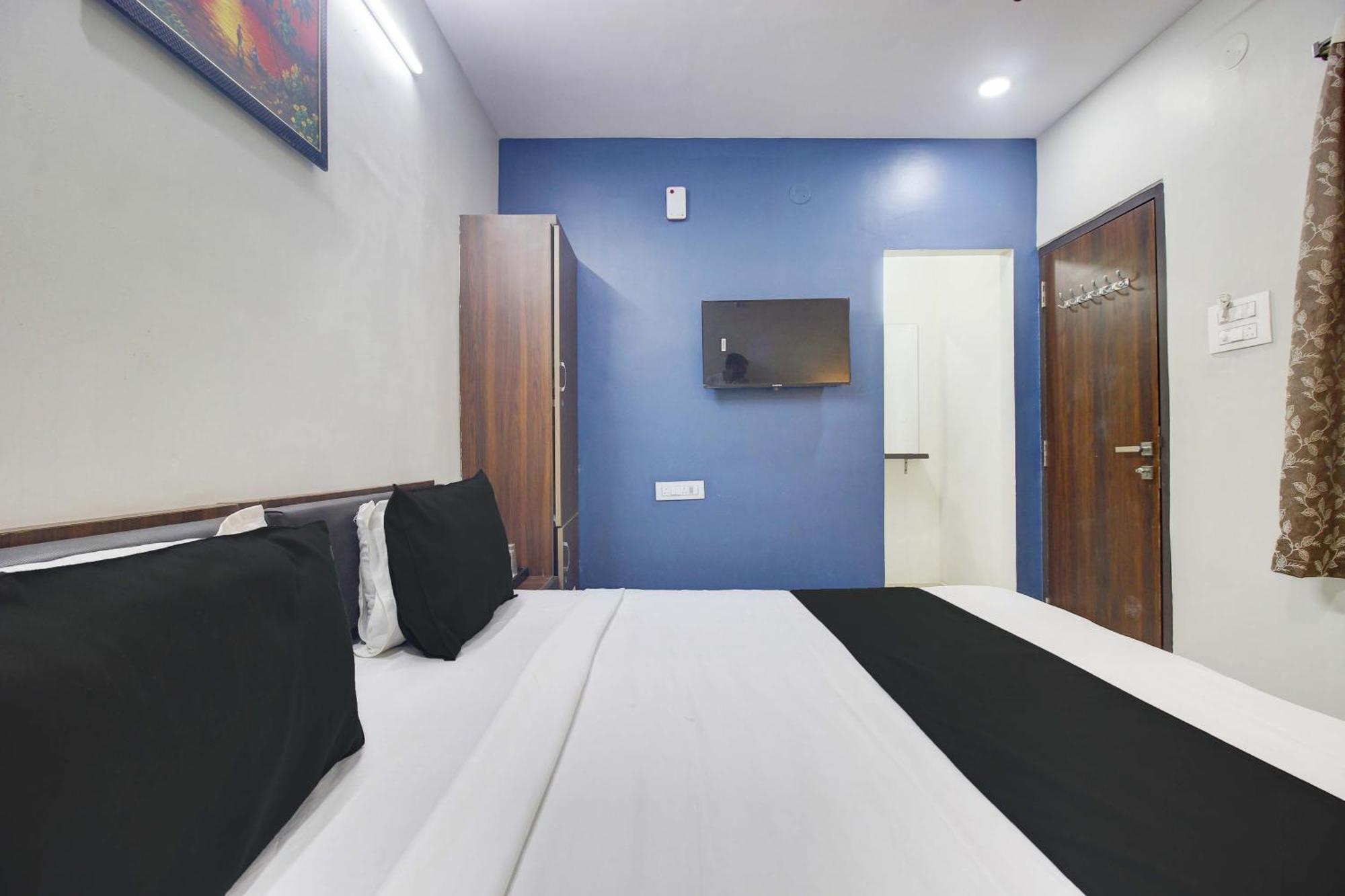 Oyo Flagship Lotus Guest Grand Inn Hyderabad Exteriör bild